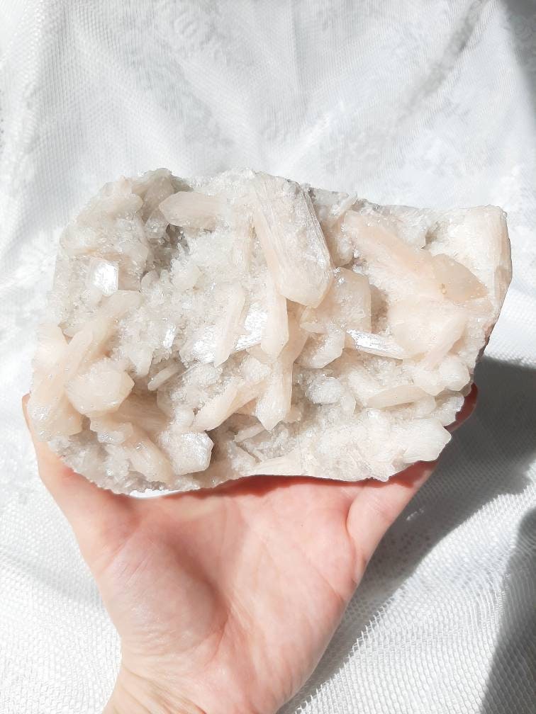 Apophyllite & stilbite crystal cluster