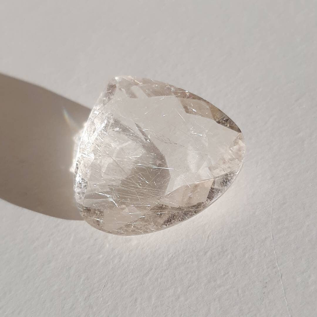 Rutile quartz gem