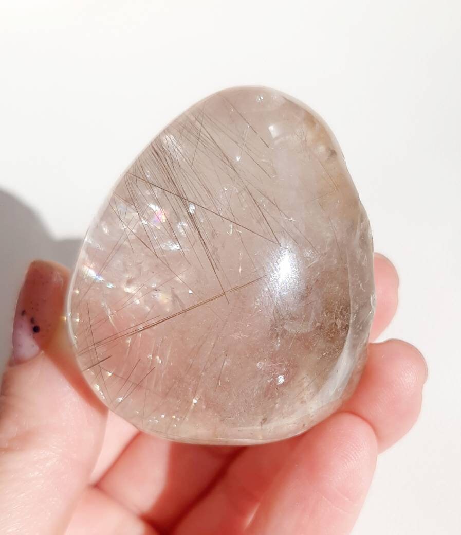 Starburst golden rutile lens
